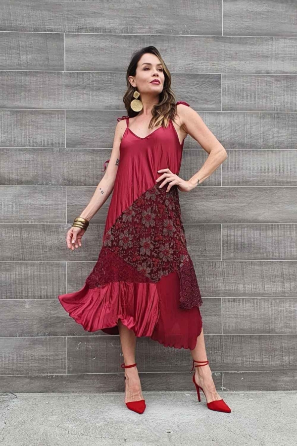 vestido midi cereja barra assimétrica boho