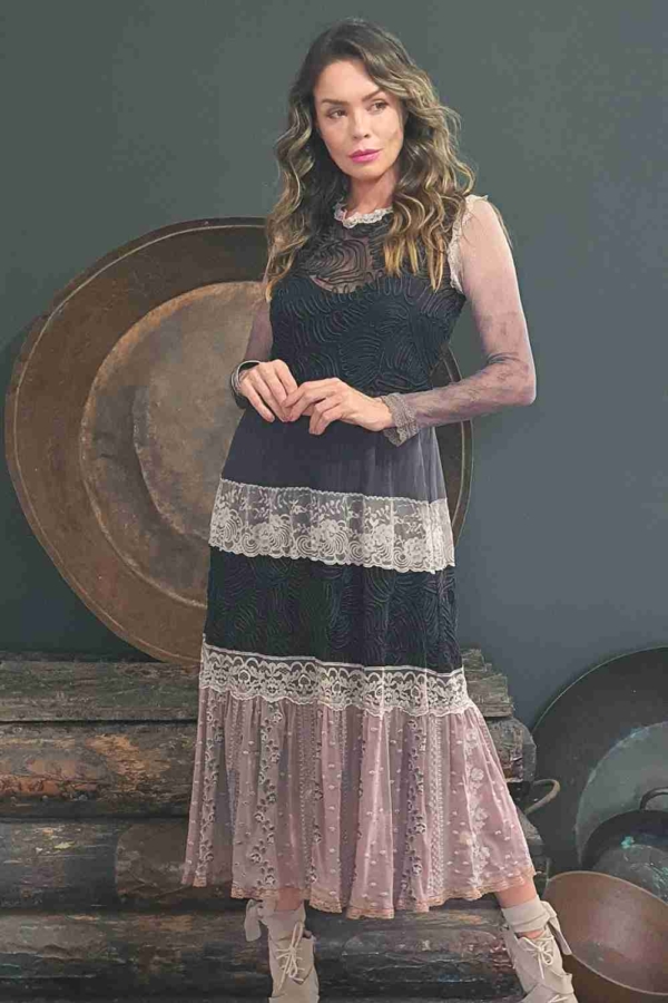 vestido midi renda folk manga longa - Image 5
