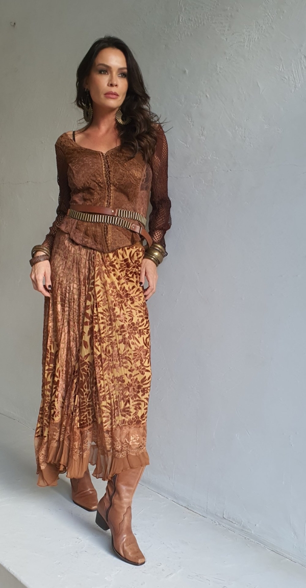 Conjunto de saia devore e blusa botao - Image 3