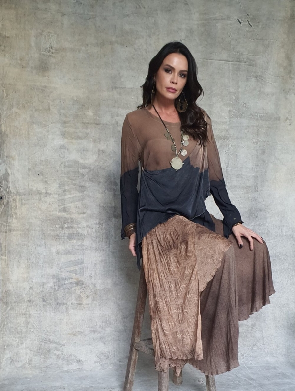 Conjunto de saia e blusa - Image 2