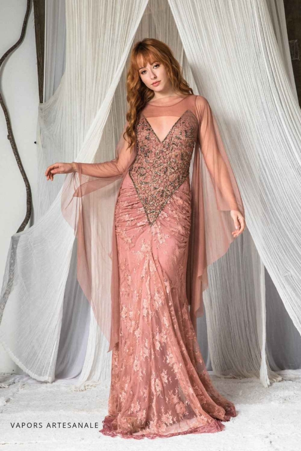vestido de festa corpo drapeado bordado