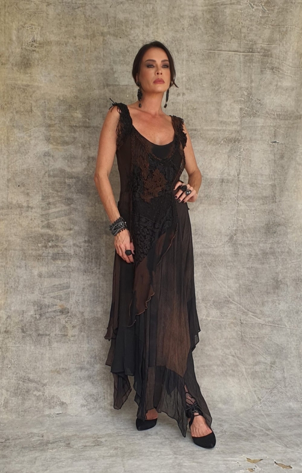 vestido boho chic barrado irregular pontas - Imagem 3