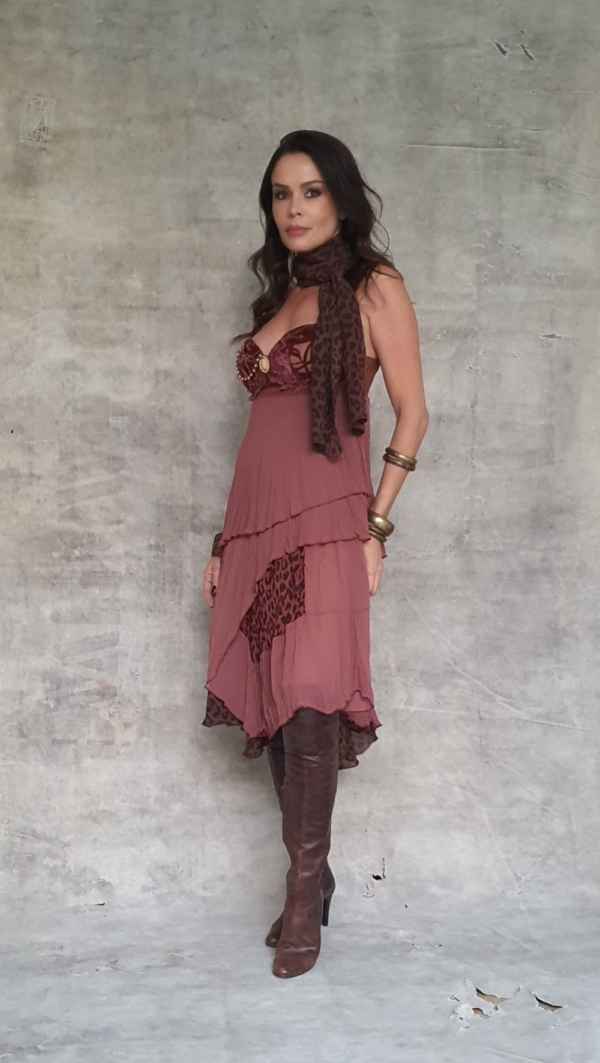 Vestido curto bojo animal print