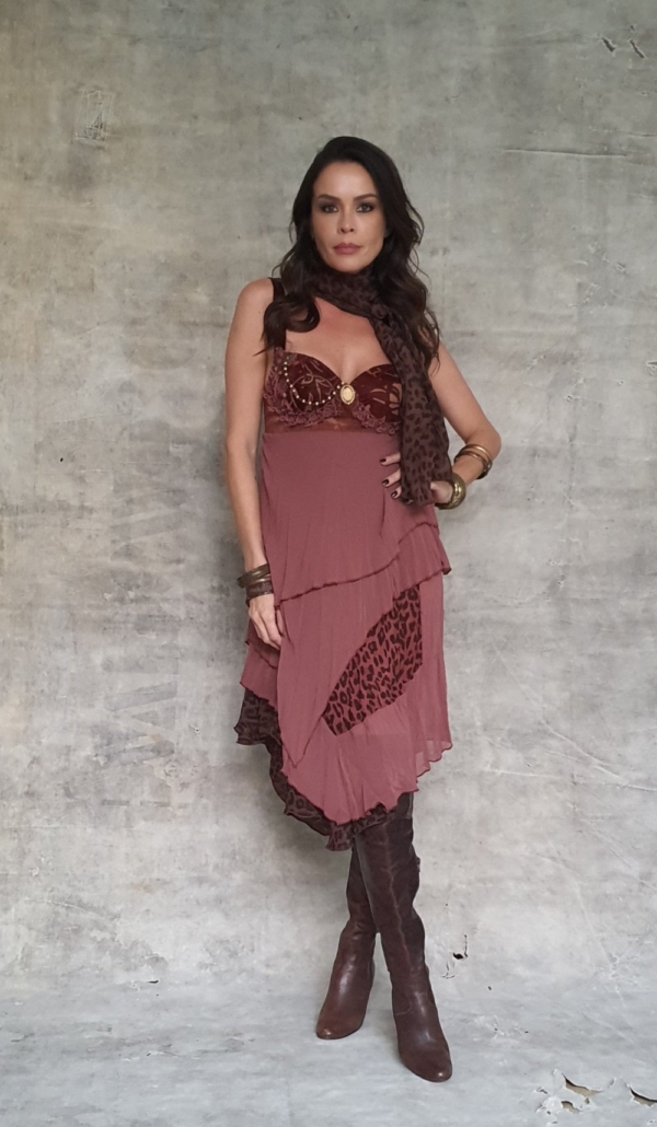 Vestido curto bojo animal print - Image 4
