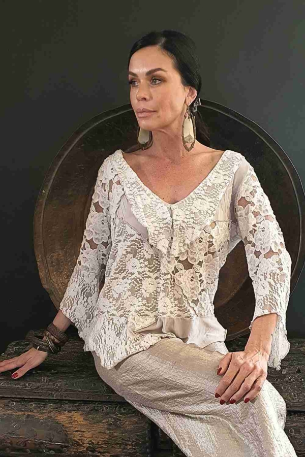 blusa de renda algodão decote V off white
