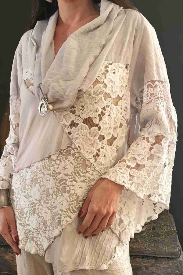 blusa renda algodão manga ampla gola boba - Imagem 3