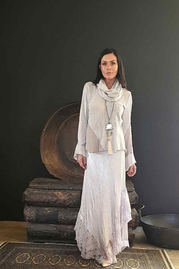 conjunto marfim de saia e blusa com gola role avulsa - Imagem 6