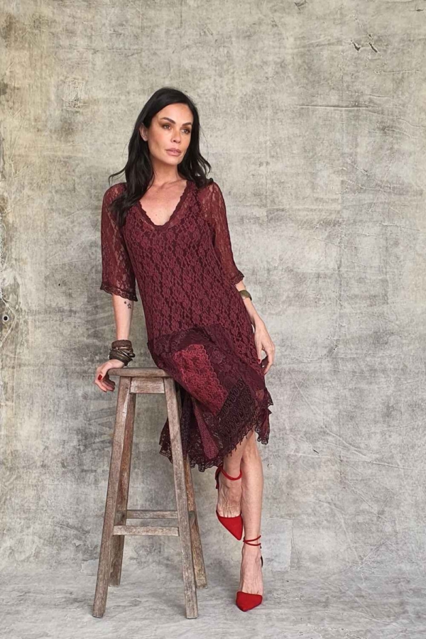 vestido longuete de renda e manguinha - Imagem 4