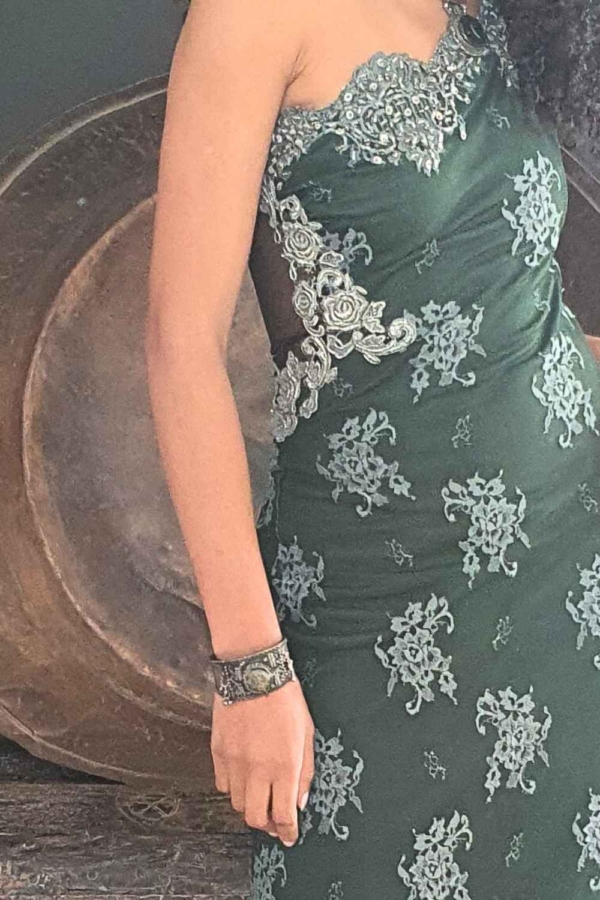 vestido longo renda um ombro só bordado a mão - Imagem 6