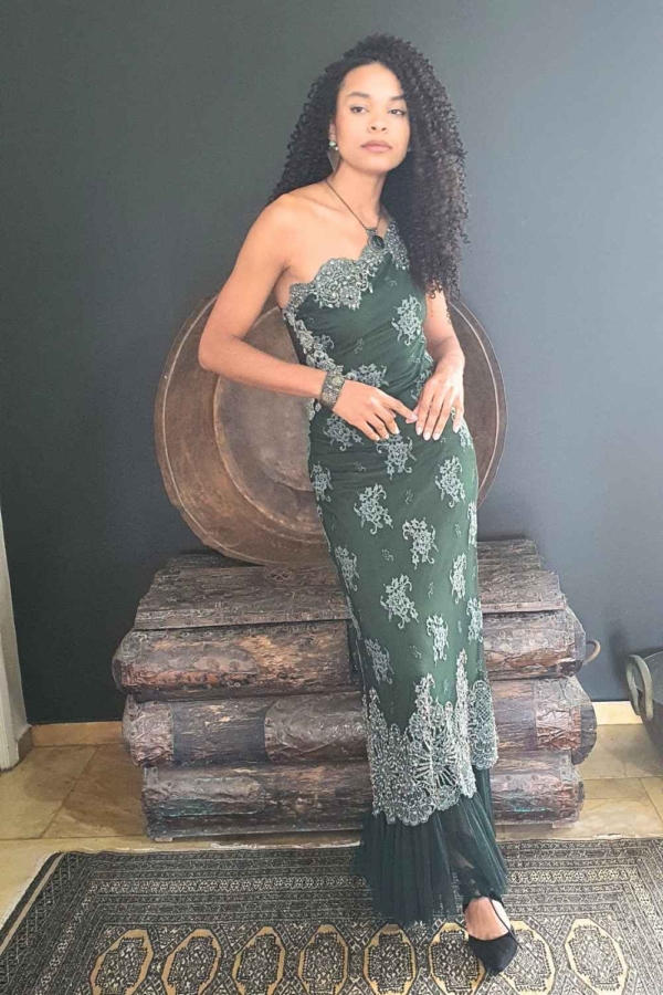 vestido longo renda um ombro só bordado a mão - Imagem 2