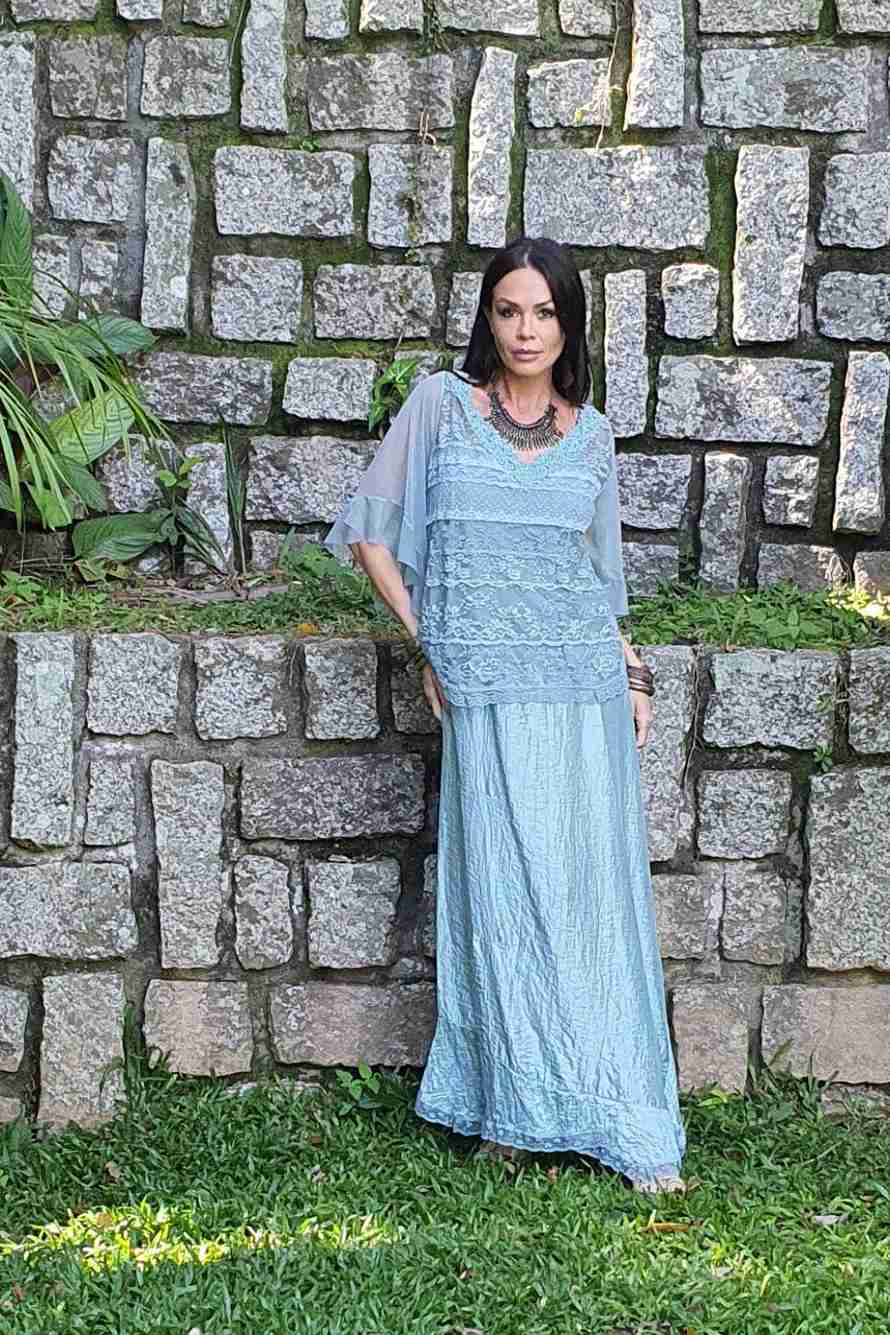 conjunto saia e blusa renda mix manga ampla tule