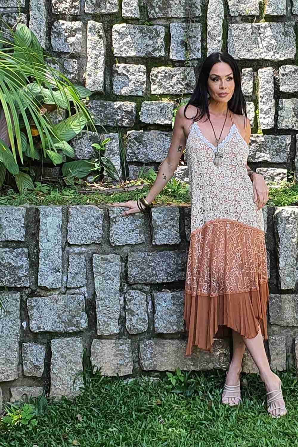 vestido longuete renda decote x costas