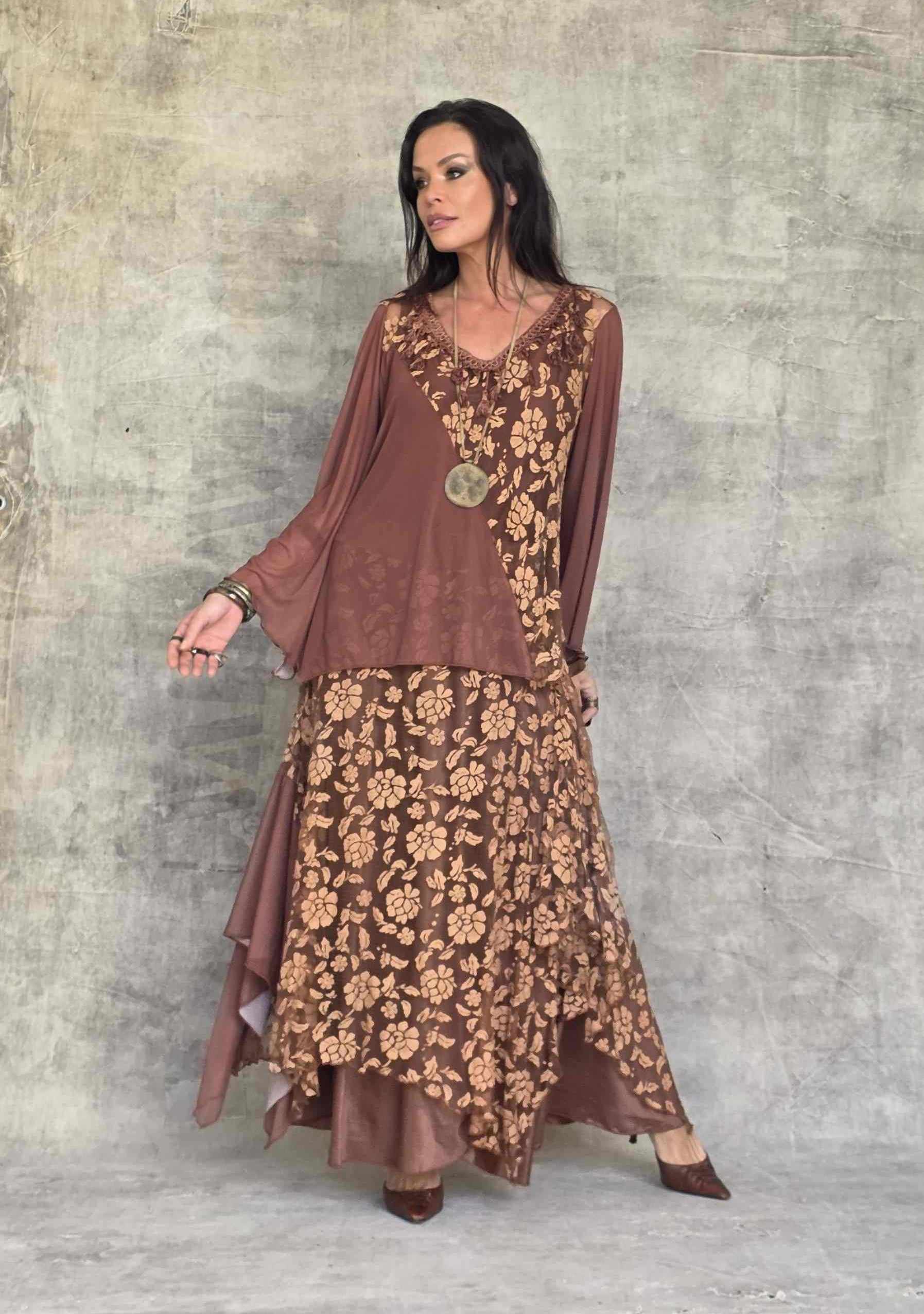conjunto saia longa renda & tule fluido
