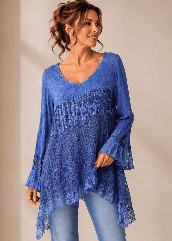blusa de renda barra assimétrica