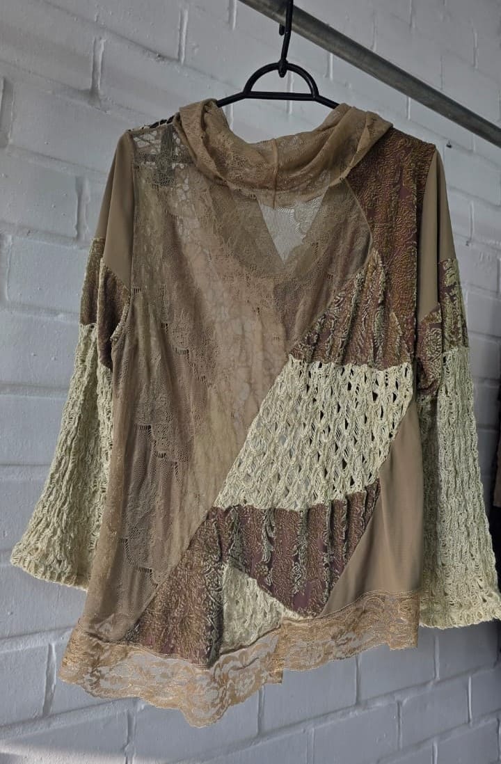 blusa patchwork gola role - Imagem 5