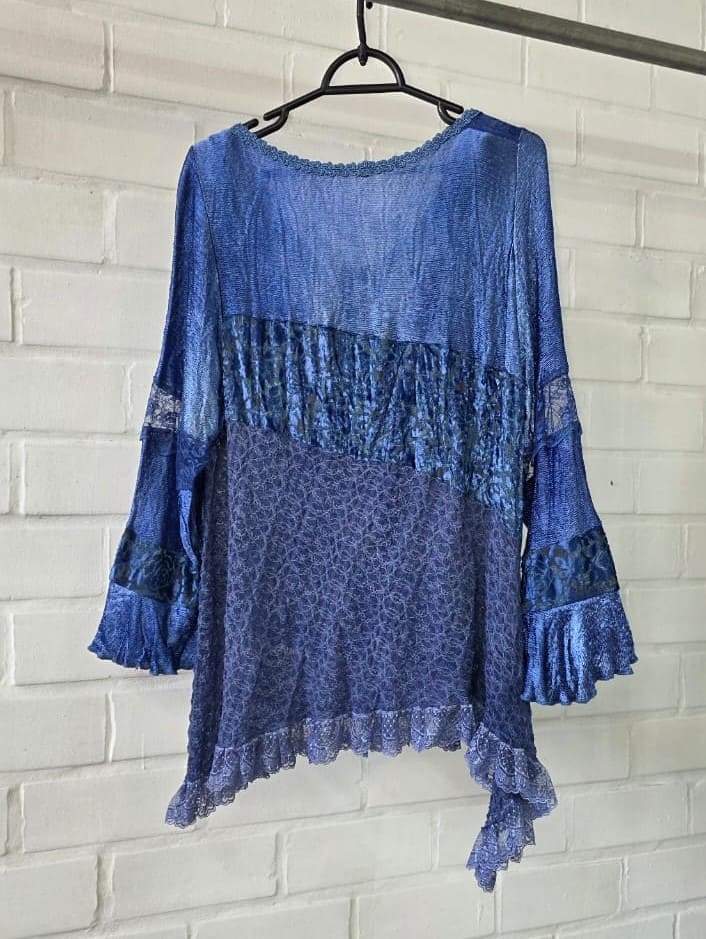 blusa de renda barra assimétrica - Imagem 5