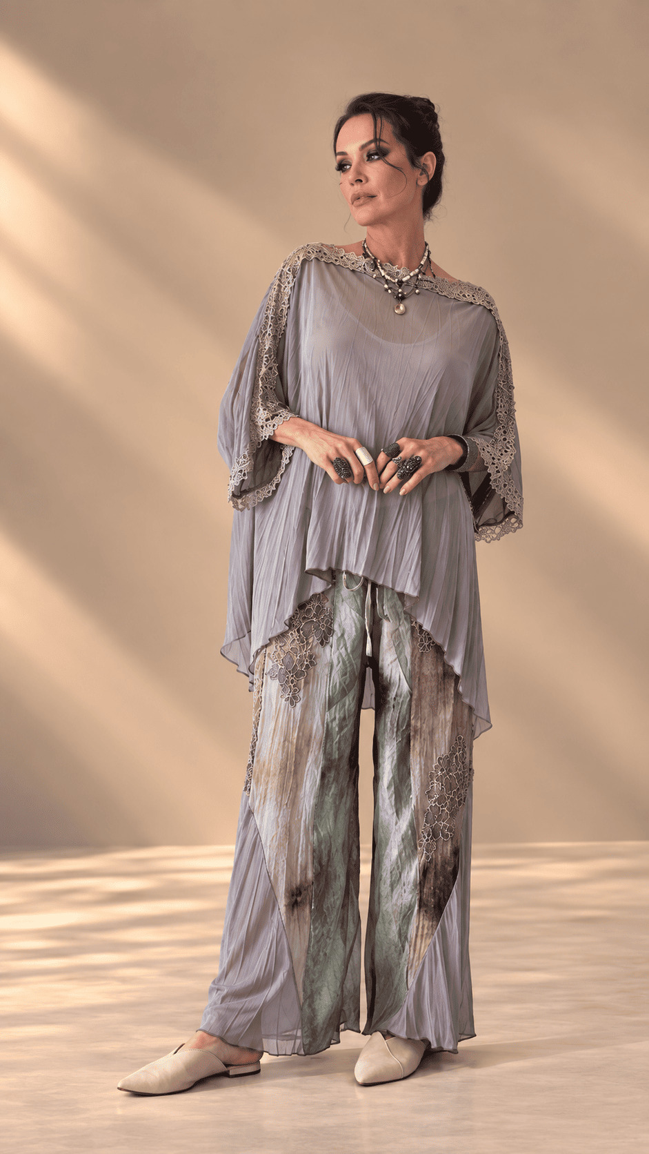 conjunto de calça blusa crepe de seda renda