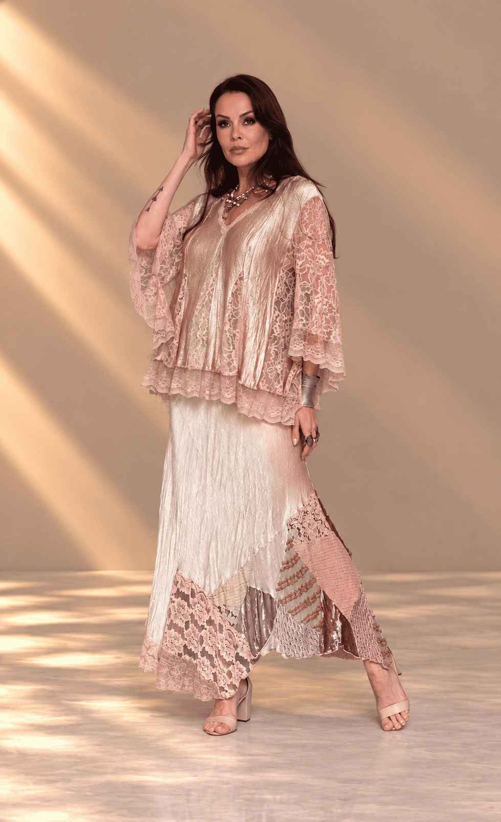 conjunto de saia rose renda entremeios - Imagem 2